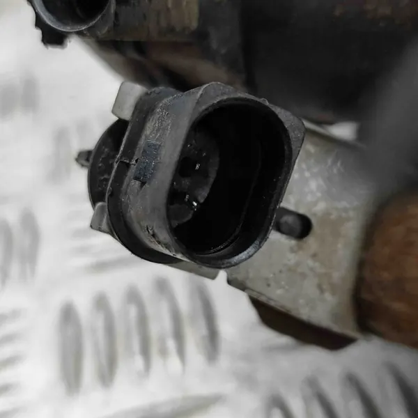 Audi A7 S7 4G 2017 Vasemman Takajarrusatulan OEM 8K0615425 image 5