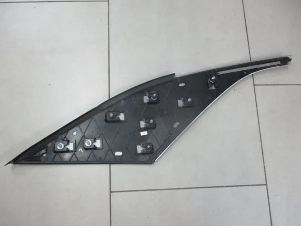Cache pilier arrière gauche VW ID.4 OEM 11A853377A image 4