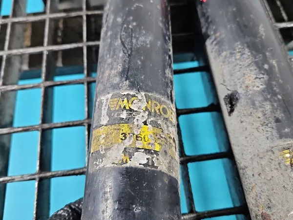 Set Ammortizzatori Posteriori BMW E90 L+P image 5