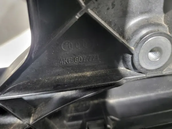 Audi E-Tron Store de Volant Air OEM 4KE807771 image 9