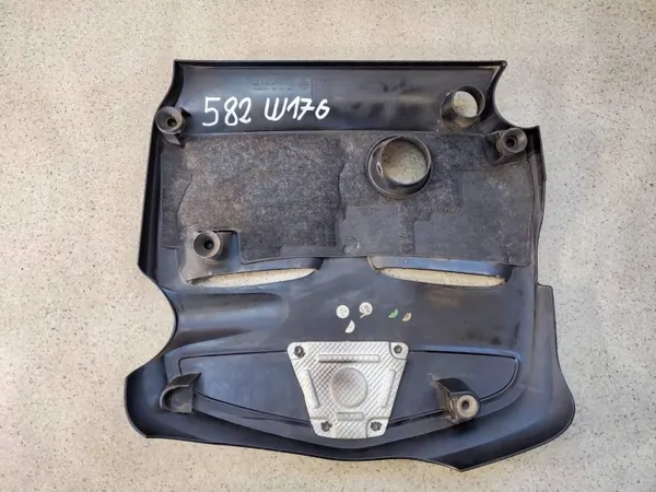 Couvercle Moteur OEM A2700102801 pour Mercedes Classe A image 4