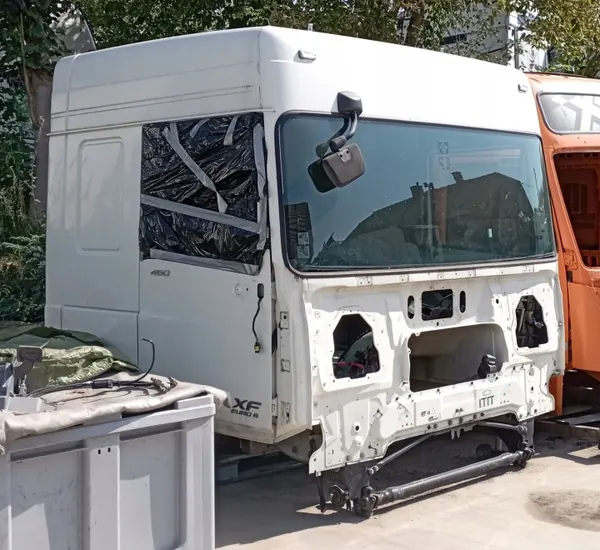 DAF OE Hyt för XF 106 - Begagnad, Direkt Passform image 2