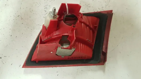 Lámpara trasera izquierda AUDI A3 (8P1) 1.9L diésel image 3