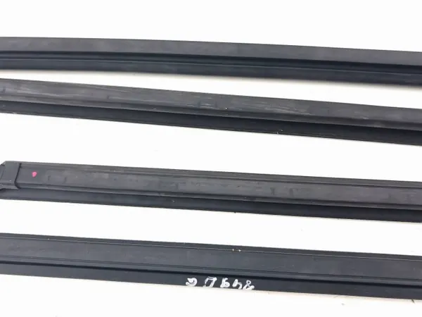 OEM AMD213644 Fronttür-Fensterdichtung - Gebraucht image 4