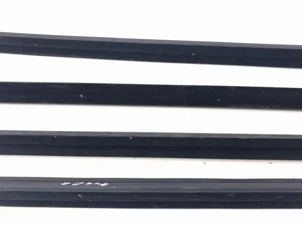 OEM AMD213644 Fronttür-Fensterdichtung - Gebraucht image 8