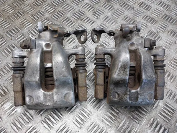 OEM TARCZE HAMULCOWE TYŁ + KLOCKI + ZACISKI OPEL ASTRA H image 8