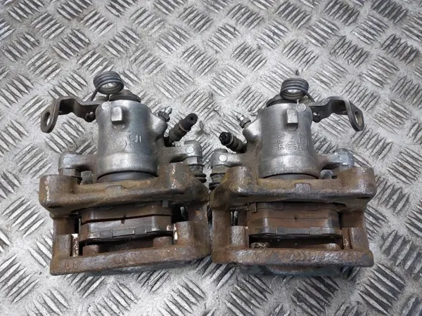 OEM TARCZE HAMULCOWE TYŁ + KLOCKI + ZACISKI OPEL ASTRA H image 9