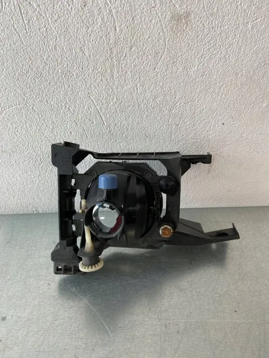 Farol de nevoeiro dianteiro esquerdo OEM SXB1641 Subaru image 5