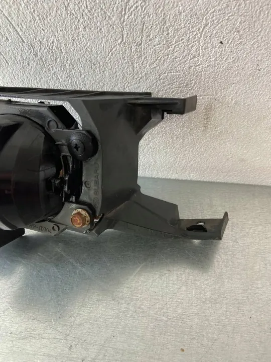 Farol de nevoeiro dianteiro esquerdo OEM SXB1641 Subaru image 7