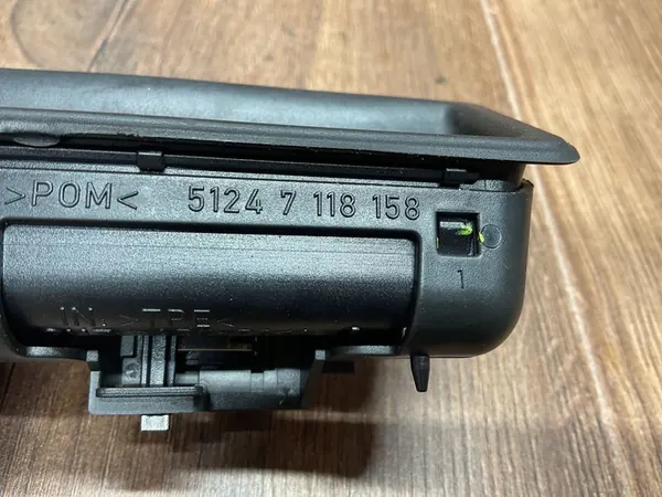 Takaluukun kahva BMW 5 TOURING (E61) 51247118158 image 6