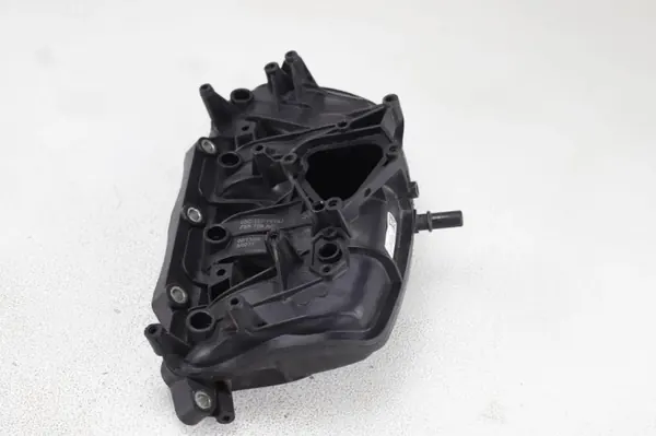 Insugningsgrenrör VW OEM 03C129711AJ Passat B6 1.4L image 5