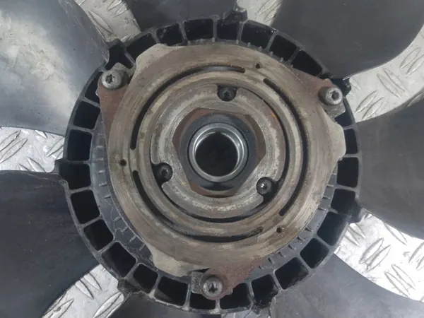 Iveco Daily 15 Visco-ventilator - OEM-onderdeel image 4