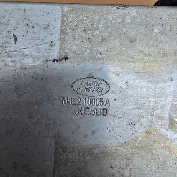 Voorbumper versterking OEM M8E210005A0 image 6