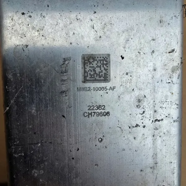 Voorbumper versterking OEM M8E210005A0 image 7