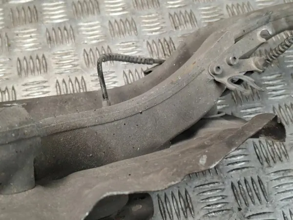 Pivot de triangle avant gauche OEM 6777751 BMW 5 image 9
