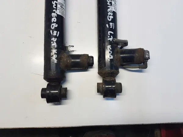 Amortizzatore elettrico posteriore SUPERB III Kombi image 4