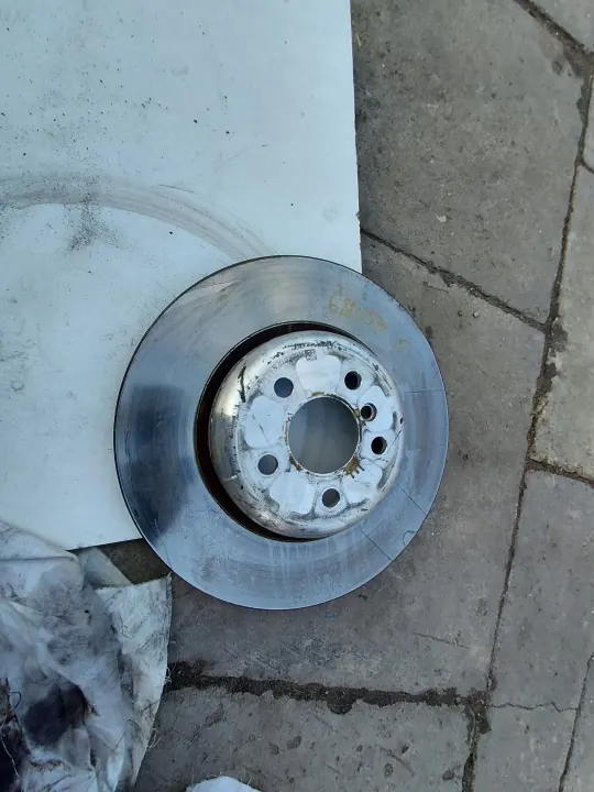 BMW G20 G21 Framhjulsbromsskiva OEM 6880079 image 2