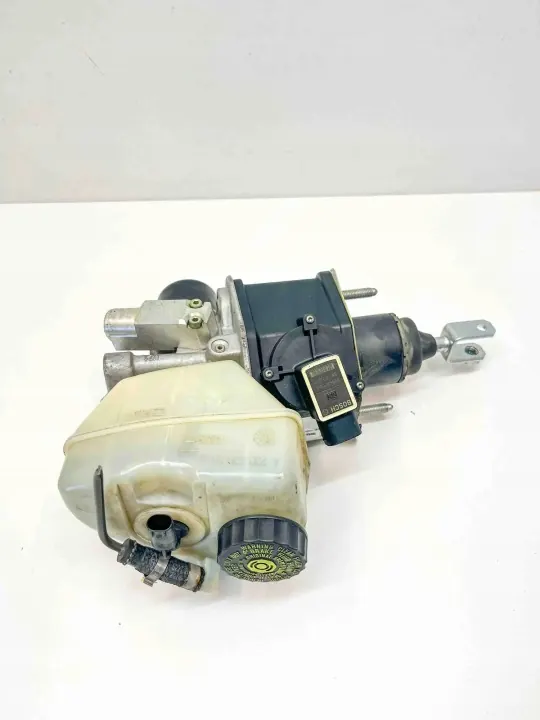 Bremsflüssigkeitsbehälter OEM A2304300302 für Mercedes-Benz image 3