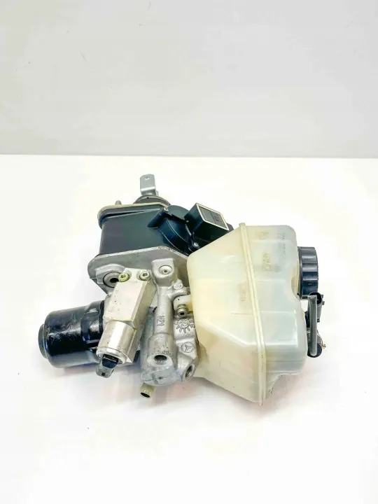 Bremsflüssigkeitsbehälter OEM A2304300302 für Mercedes-Benz image 4