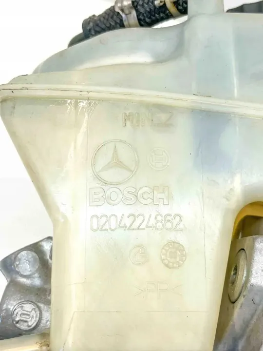 Bremsflüssigkeitsbehälter OEM A2304300302 für Mercedes-Benz image 9