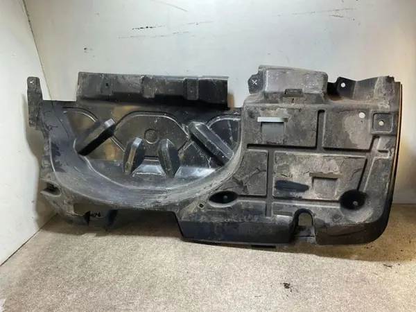 Couvercle moteur VW d'occasion OEM 7LA825193D T6 image 2