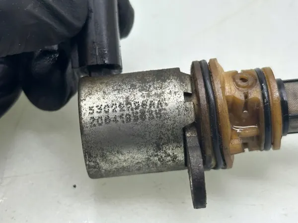 Válvula de Control del Árbol de Levas Dodge Charger 2019 - OEM image 7