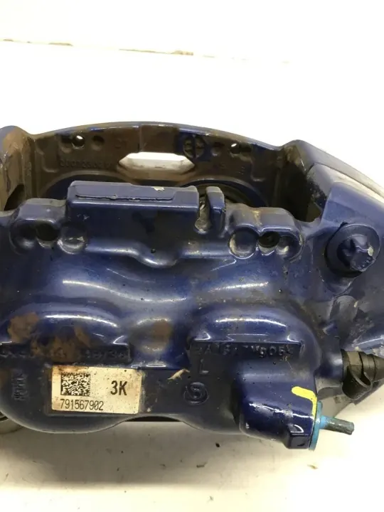 BMW iX Bremszange vorne links OEM 7915679 image 3