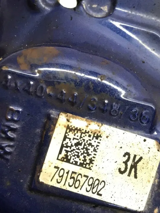 BMW iX Bremszange vorne links OEM 7915679 image 6