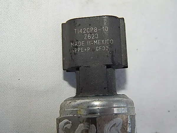 Sensor pressão ar condicionado TI42CP8-10 Kia Carnival 06-13 image 4