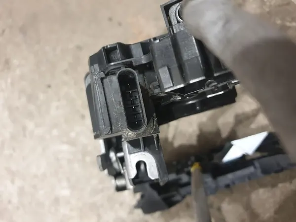 MERCEDES W222 Vänster Dörrlås A0997200101 image 3