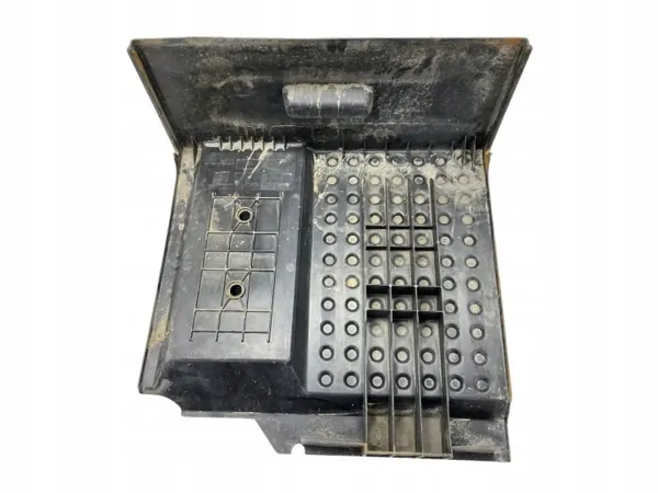 OEM 22065621 Volvo batterilådlock - Begagnad image 2