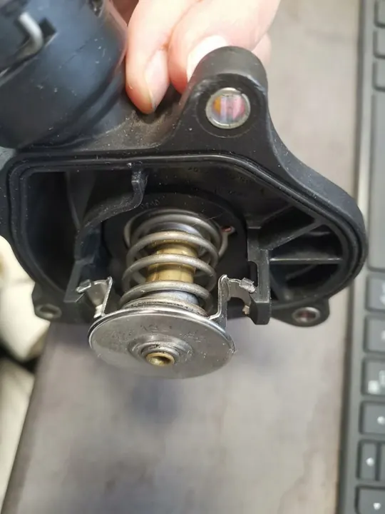 Hella Termostat, kylvätska, BMW 3 image 7