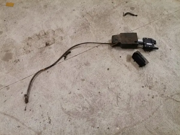 Moteur de frein à main électrique Chevrolet Captiva OEM A2C53395369 image 2