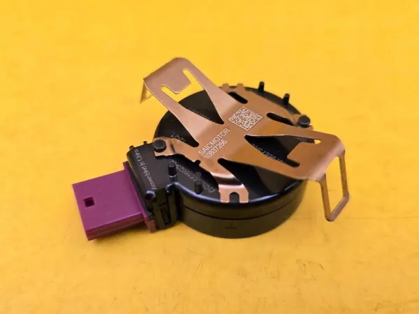 Sensor de lluvia MG ZS OEM 10837266 - Estado usado image 2