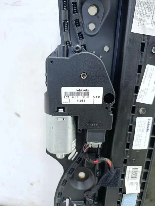 Teto Solar Maserati Levante OEM 06700753880 Completo image 10