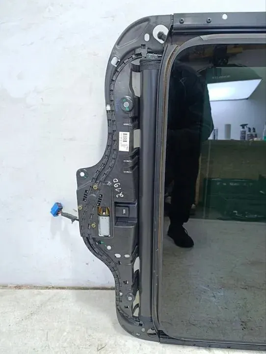 Teto Solar Maserati Levante OEM 06700753880 Completo image 5