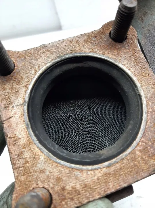 Pakoputken keräin OEM 7107191 VW Audi Seat 1.4 16V image 3