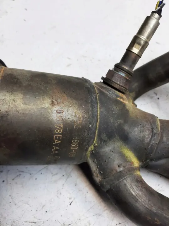 Pakoputken keräin OEM 7107191 VW Audi Seat 1.4 16V image 4