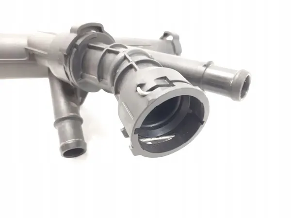 Volkswagen T6 2018 Jäähdyttimen letku 2.0 TDI Crafter 7C OEM image 3