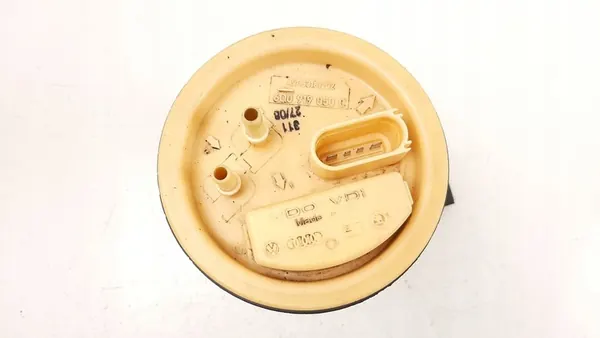 Brandstofpomp Skoda Fabia Mk2 2009 6Q0919050C image 2