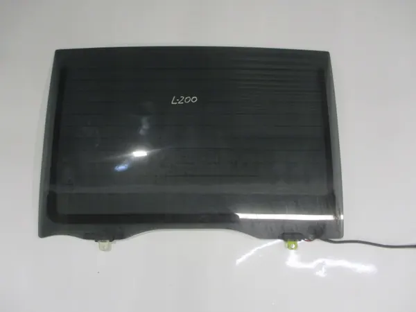 Mitsubishi L200 IV taka keskus ohjaamon lasi OEM image 2