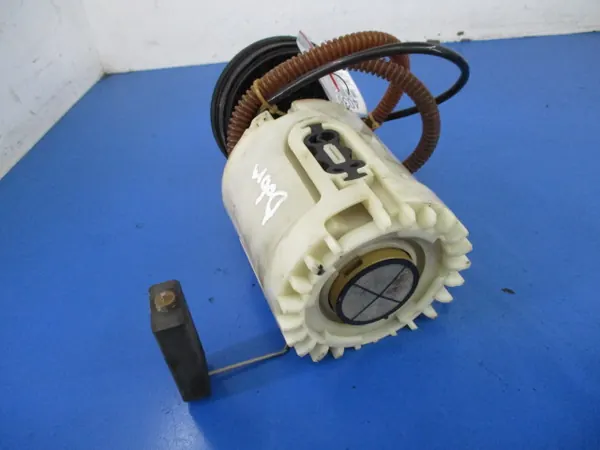 SEAT CORDOBA I 1.6 Brandstofpomp met drijver image 2