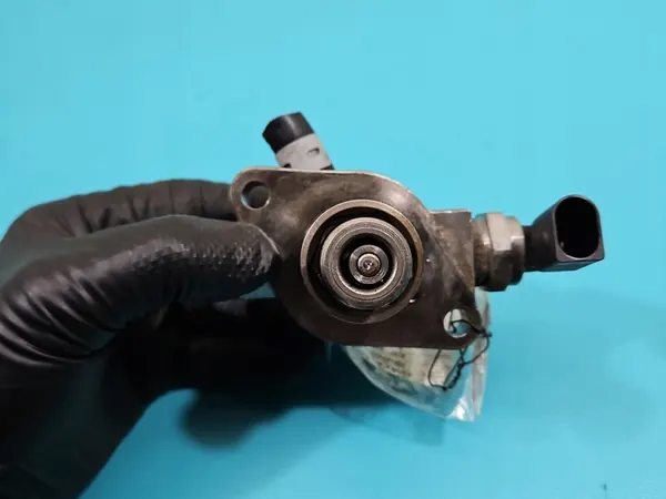 Polttoainepumppu Audi Q5 08- 2.0 TFSI 280213172844 06L127025H image 2