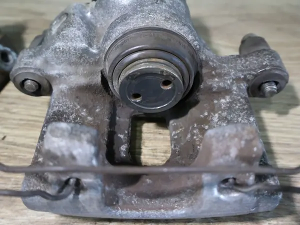 Volvo Jarruventtiili zacisk tył v50 PRAWY Taka Oikea image 3