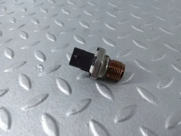 Sensor pressão combustível Toyota ProAce City OEM 9810824880 image 2