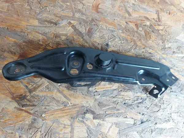 Suporte de cinto dianteiro esquerdo OEM 571805931A image 2