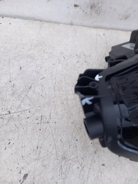 Oikea etuvalaisin Peugeot 208 II Full Led image 6