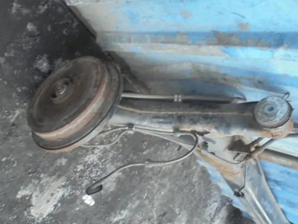 Viga suspensión trasera SKODA CITIGO OEM AK-12-724500 image 6