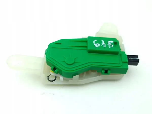 Actuador tapa combustible Hyundai OEM AMD190813 - Usado image 4
