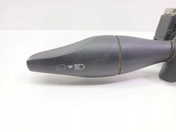 Ford Focus Hatchback 2001 98AG13335AE image 2